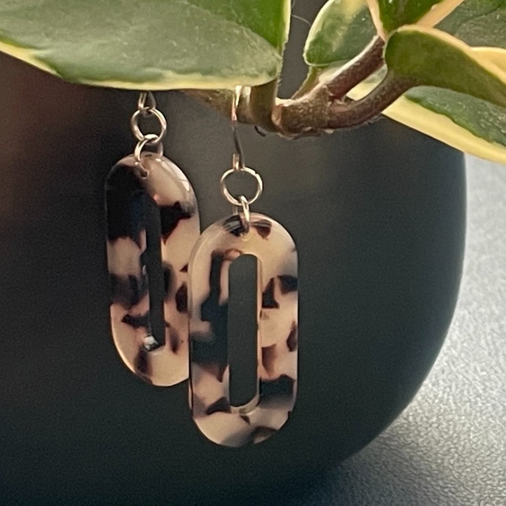 Found & Feral Earrings (Blonde Tortoise)